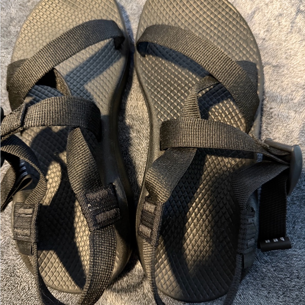 Chaco Black Z/Cloud Sport Sandals EUC size 7